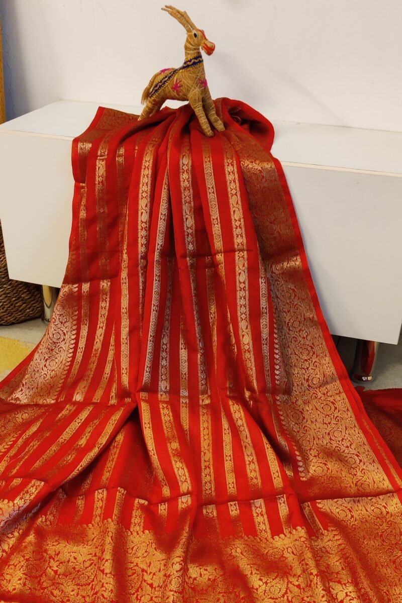 Banarasi Bloom: Red and Gold Khadi Silk Saree with Banarasi Weave - Image 2