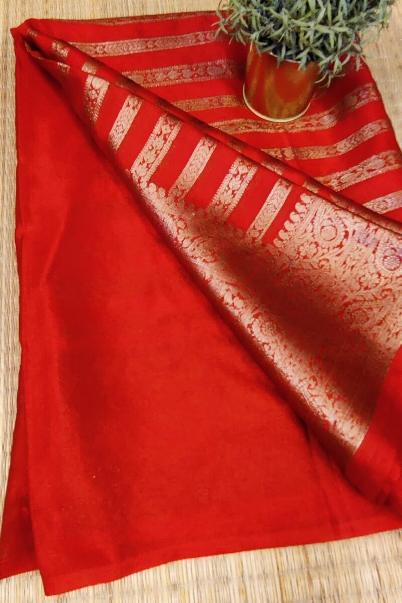 Banarasi Bloom: Red and Gold Khadi Silk Saree with Banarasi Weave - Image 3