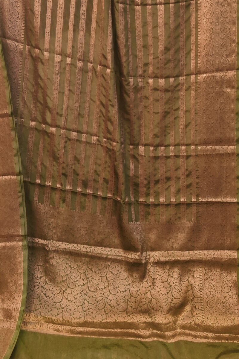 Banarasi Bloom: Mehendi Green and Gold Khadi Silk Saree with Banarasi Weave - Image 3