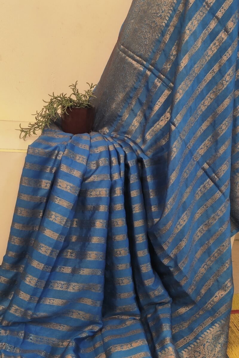 Banarasi Bloom: Cobalt Blue and Gold Khadi Silk Saree with Banarasi Weave - Image 2