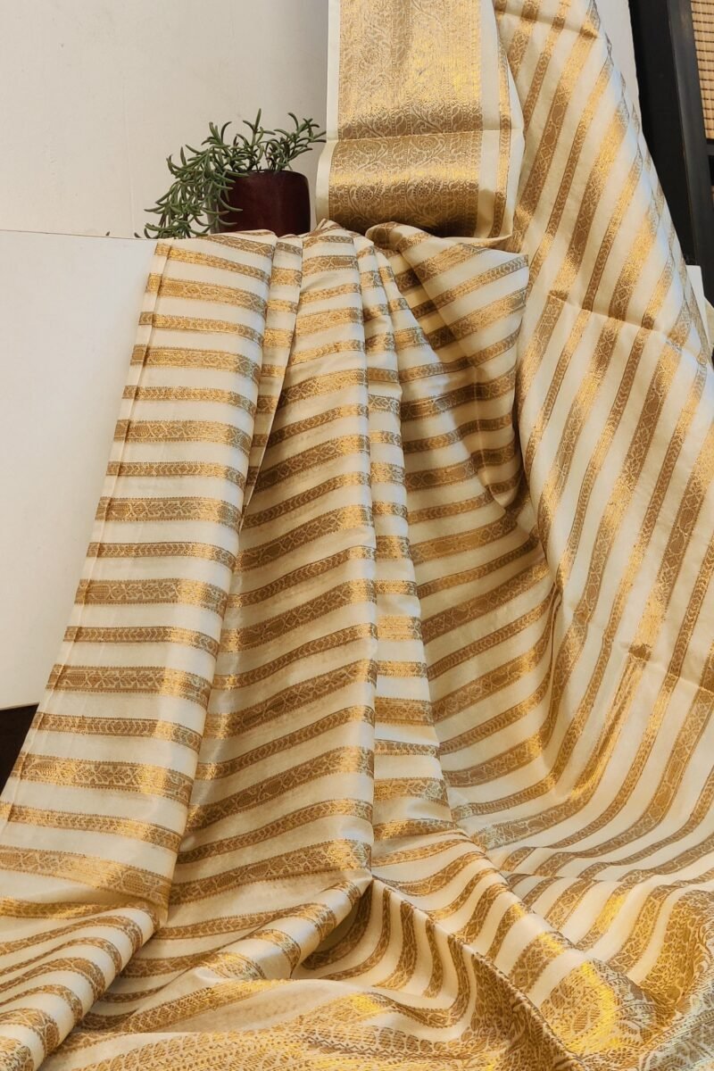 Banarasi Bloom: Off White and Gold Khadi Silk Saree with Banarasi Weave