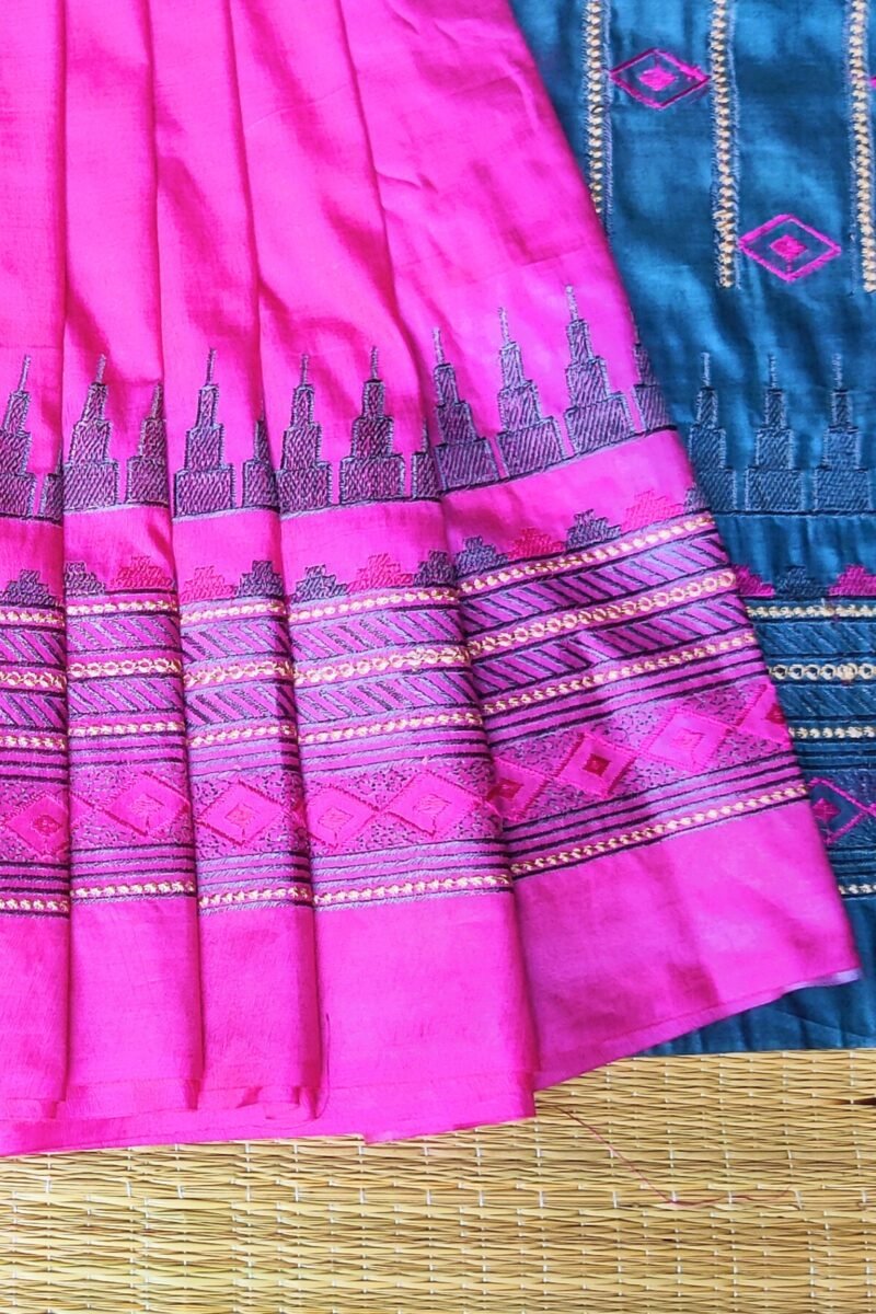 Katan Charm - Pink and Grey - Katan Staple Silk Digital Embroidery Saree - Image 9