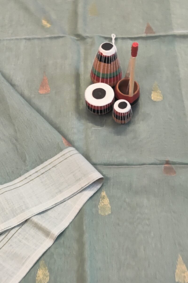Jamdani Joy - Sage Green Pastel Mul Cotton and Silk Handwoven Jamdani Saree - Image 3