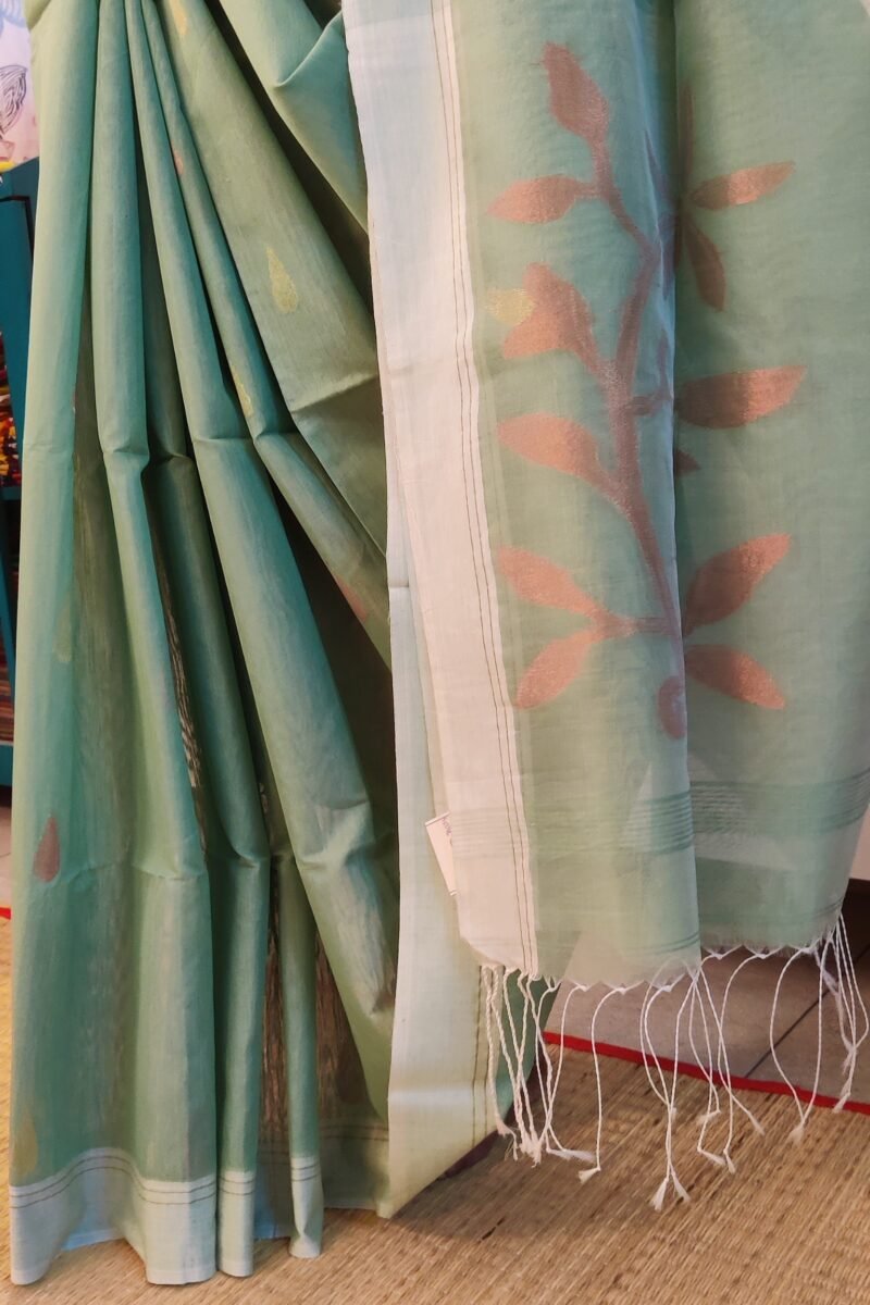 Jamdani Joy - Sage Green Pastel Mul Cotton and Silk Handwoven Jamdani Saree - Image 7