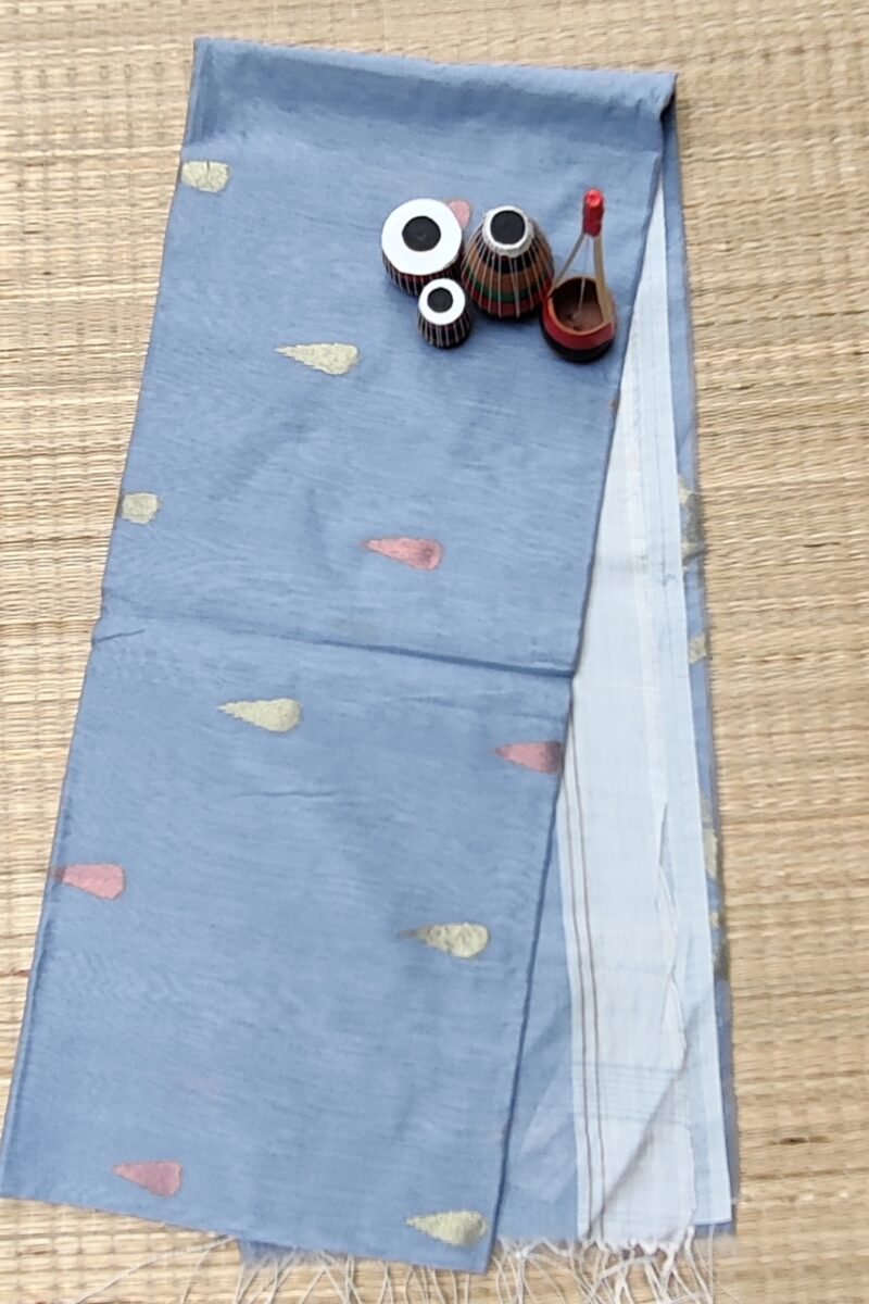 Jamdani Joy - Grey Pastel Mul Cotton and Silk Handwoven Jamdani Saree - Image 2