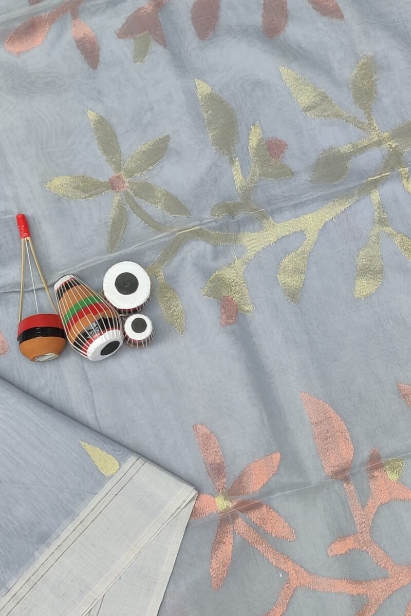 Jamdani Joy - Grey Pastel Mul Cotton and Silk Handwoven Jamdani Saree - Image 5