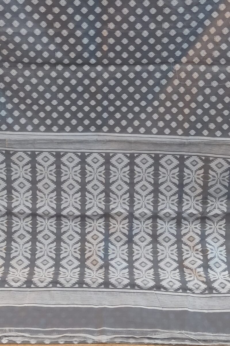 Jamdani Joy - Grey and White Cotton Handwoven Jamdani Saree - Image 3