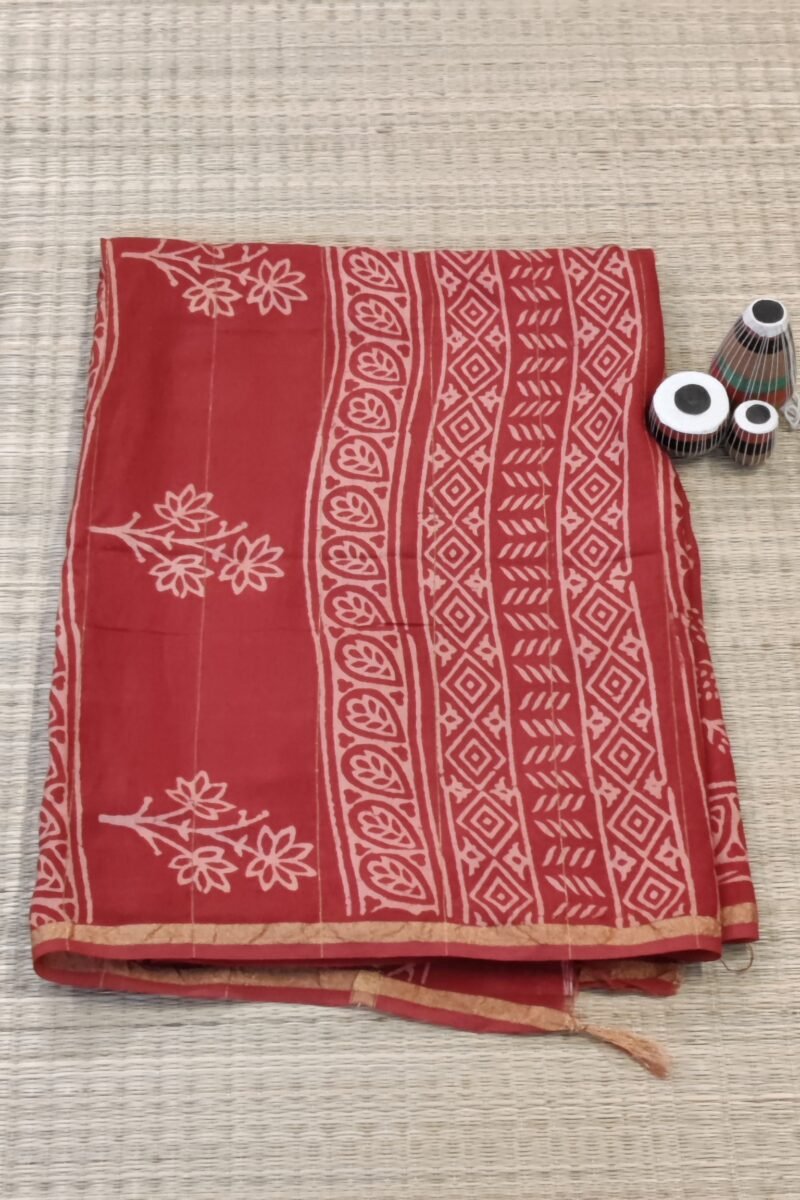 Chanderi Charisma - Red and Orange Handblock Print Chanderi Saree - Image 3
