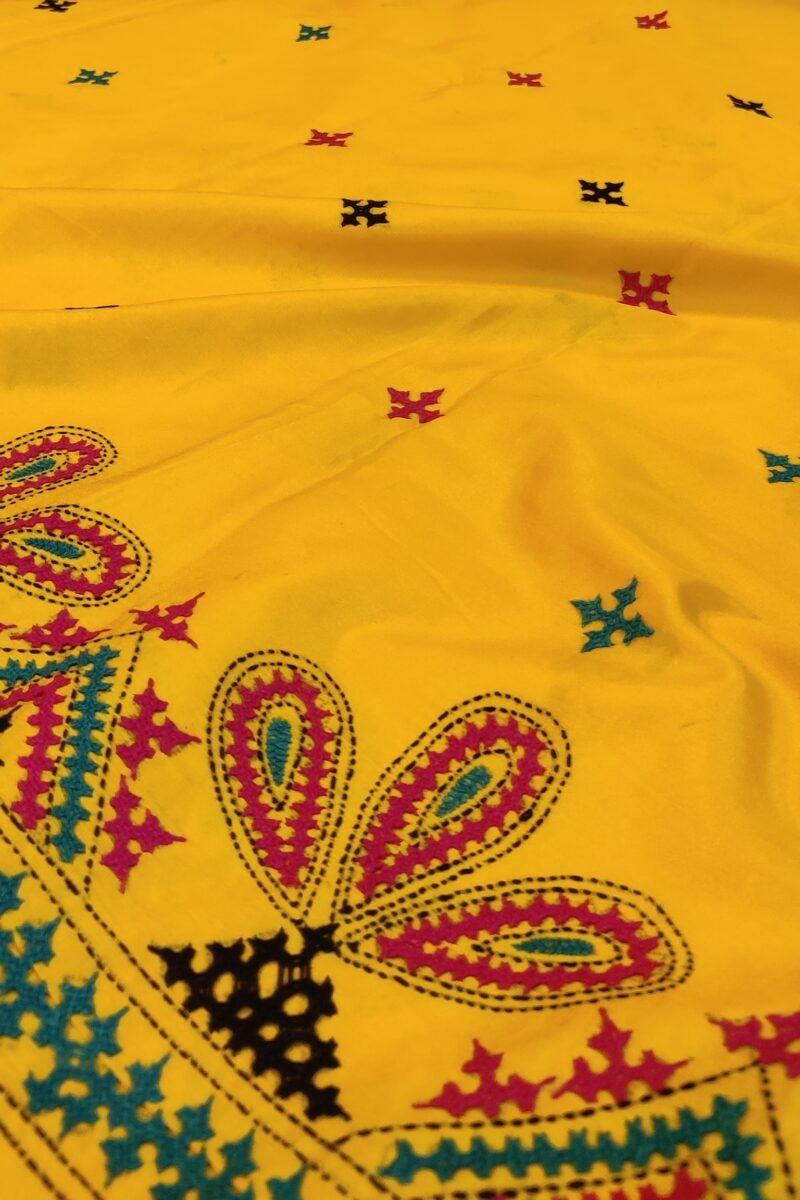 Timeless Threads - Yellow and Pink Semi Silk Kutch Embroidery Saree - Image 5