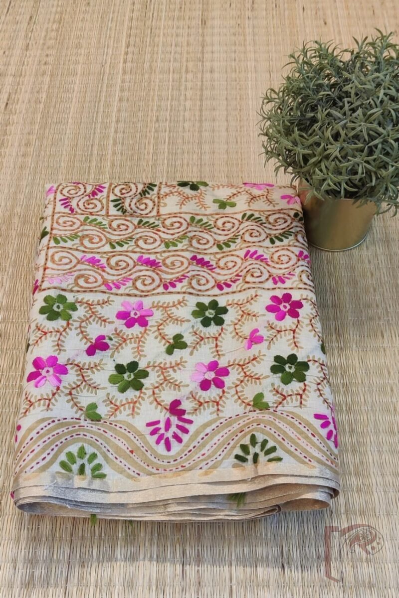 Chanderi Charisma – Cream Chanderi Silk Saree with Pink and Green Phulkari-Style Embroidered Floral Diagonal Lines - Image 2