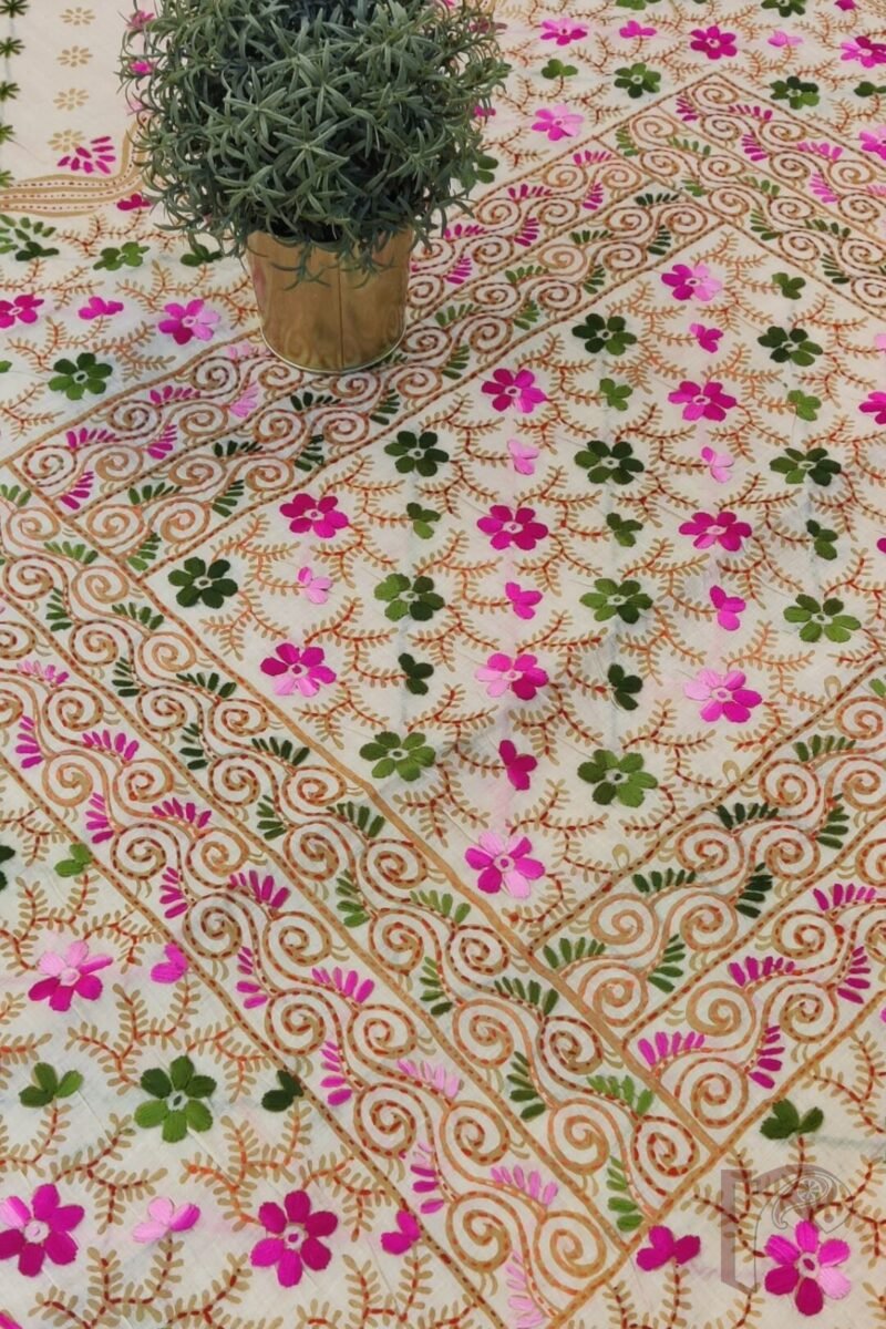 Chanderi Charisma – Cream Chanderi Silk Saree with Pink and Green Phulkari-Style Embroidered Floral Diagonal Lines - Image 6