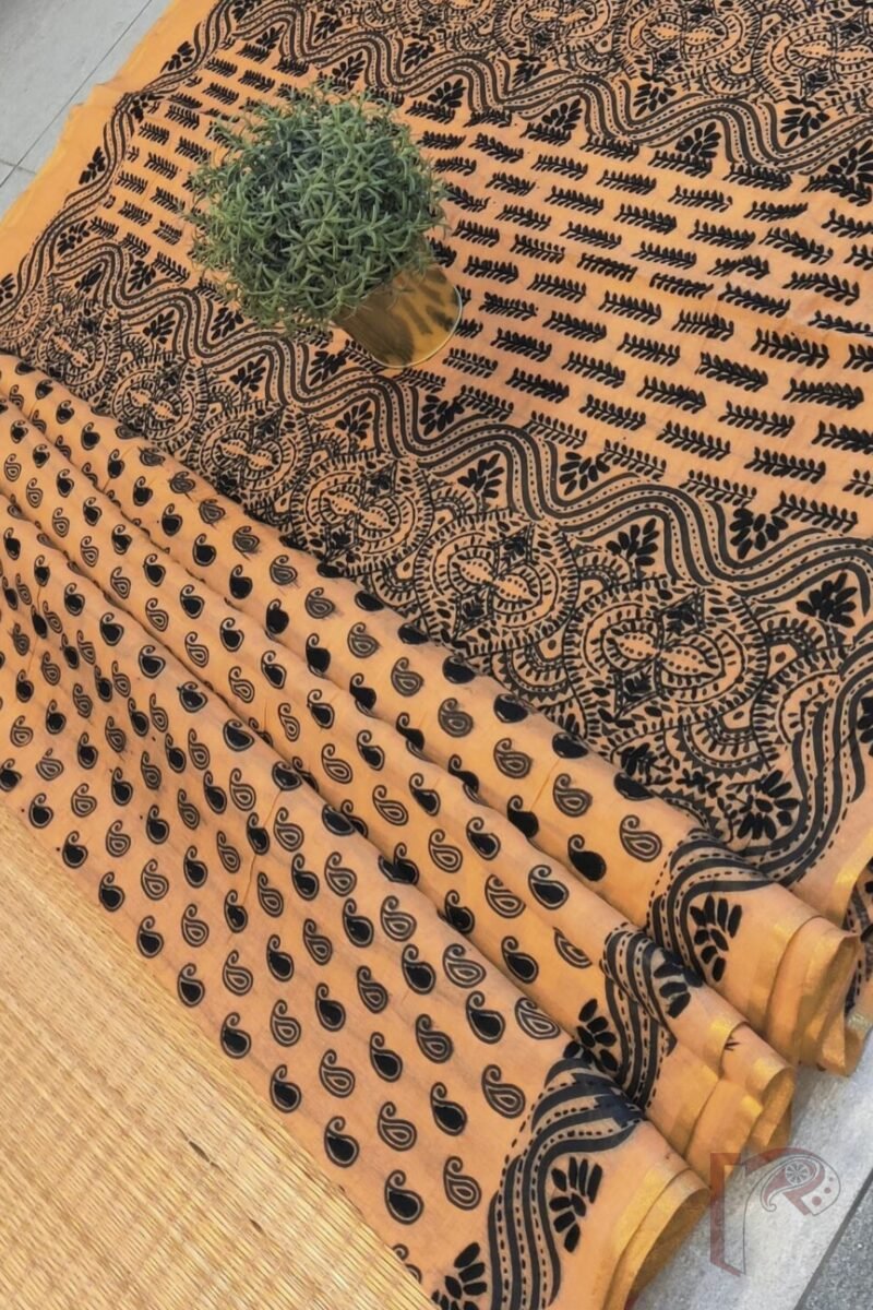 Chanderi Charisma – Light Orange Chanderi Silk Saree with Black Embroidered Mango Motifs and Intricate Printed Pallu - Image 4