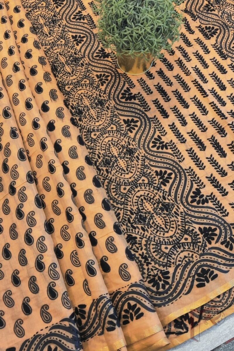 Chanderi Charisma – Light Orange Chanderi Silk Saree with Black Embroidered Mango Motifs and Intricate Printed Pallu - Image 5