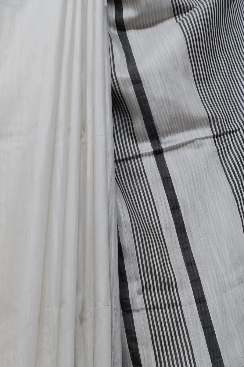 Viscose Vibrance: Pure White and Black Temple Border Kota Viscose Saree - Image 4