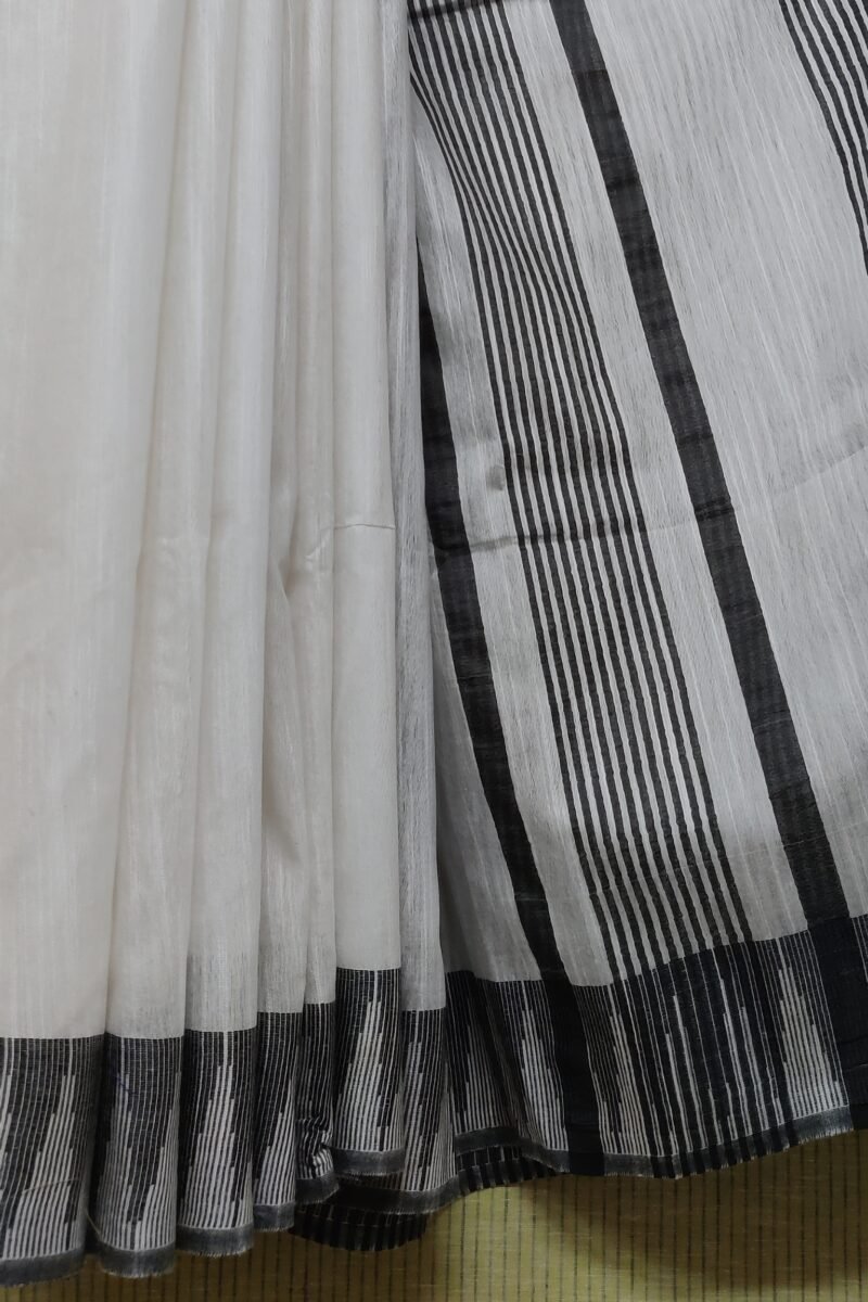 Viscose Vibrance: Pure White and Black Temple Border Kota Viscose Saree - Image 6