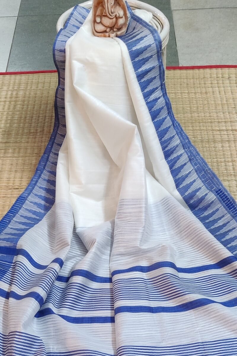 Viscose Vibrance: Pure White and Ink Blue Temple Border Kota Viscose Saree - Image 3