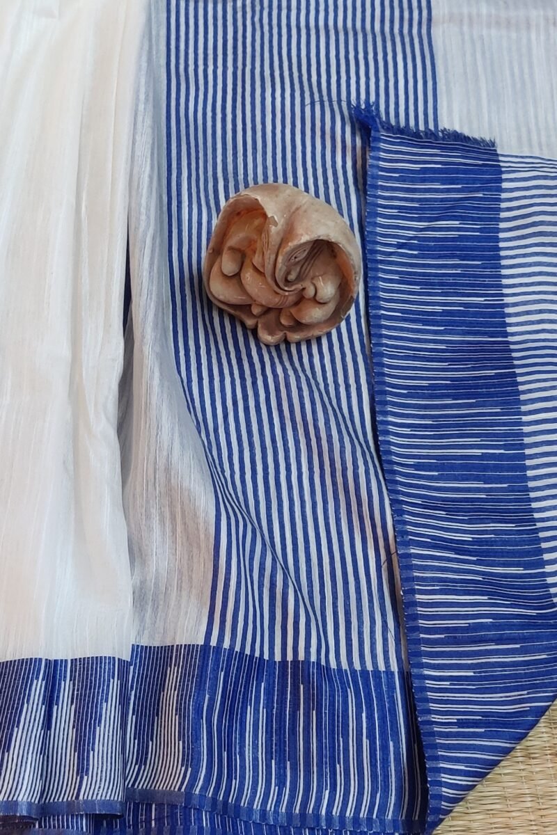 Viscose Vibrance: Pure White and Ink Blue Temple Border Kota Viscose Saree - Image 6