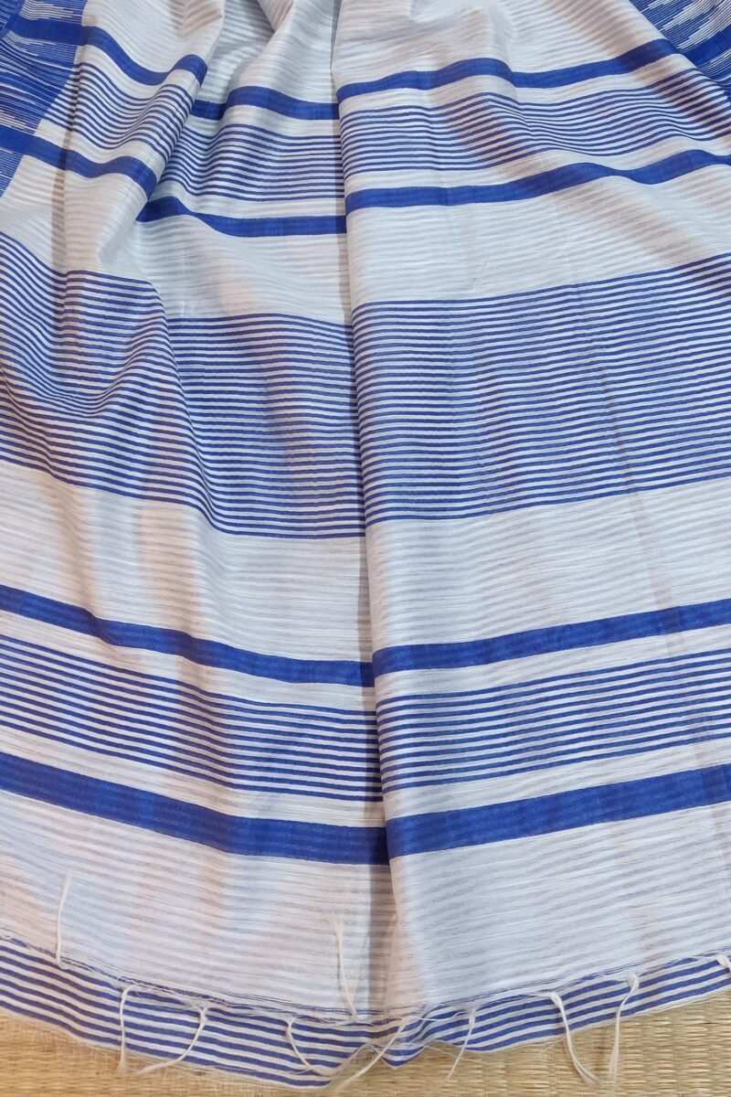 Viscose Vibrance: Pure White and Ink Blue Temple Border Kota Viscose Saree - Image 7