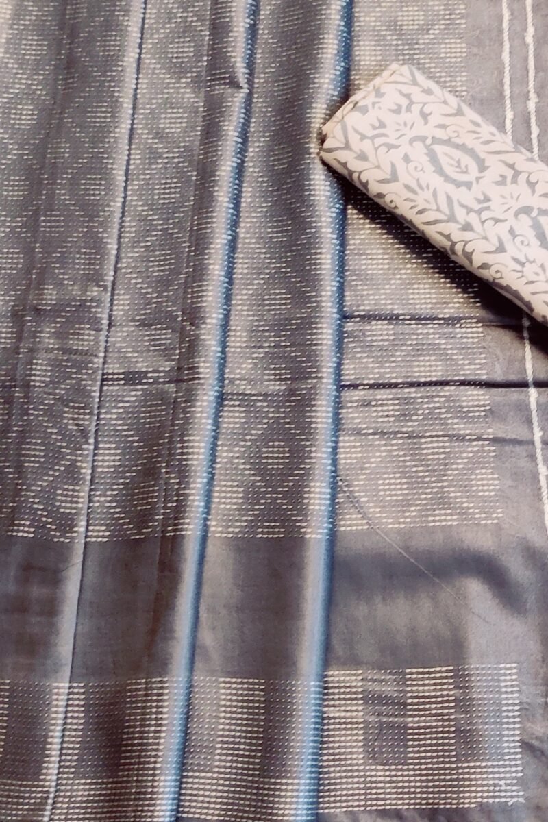 Viscose Vibrance: Grey and White Thread Work Kota Viscose Saree - Image 7