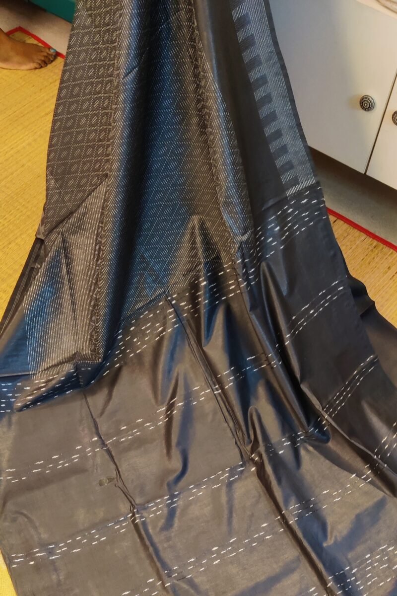 Viscose Vibrance: Black and White Thread Work Kota Viscose Saree - Image 3