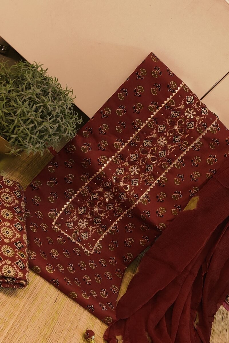 Suit stories - Brown & Cream Floral Mulmul Cotton Suit Set - Image 2