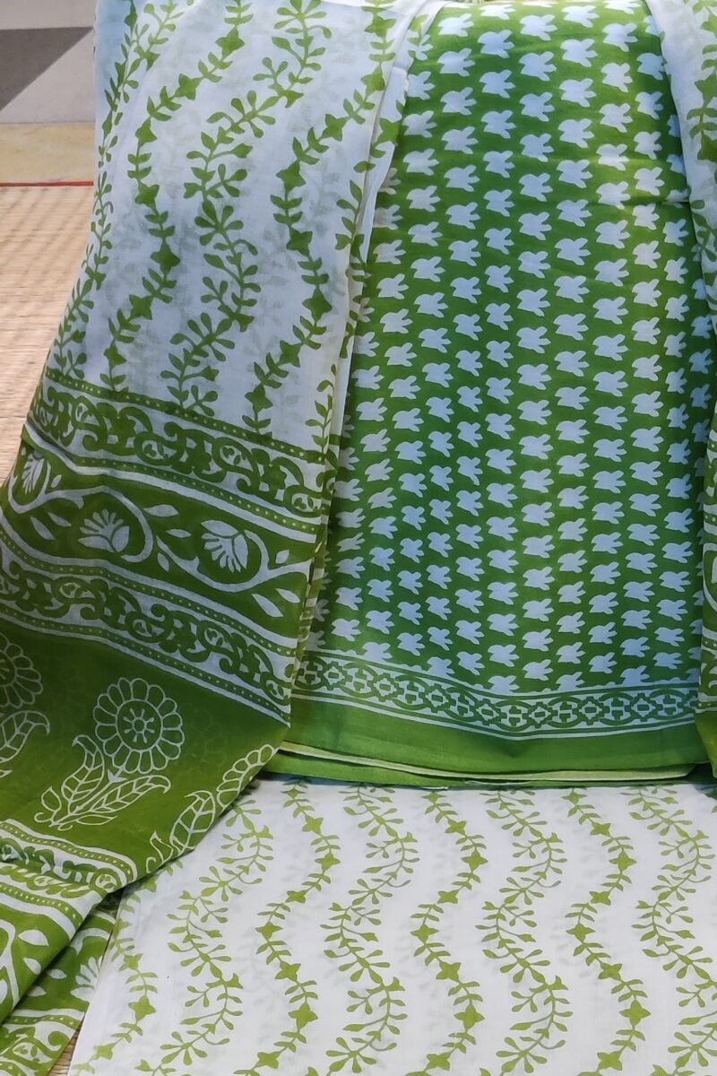Suit stories - Green and White Serenity Mulmul Cotton Suit Set - Image 2
