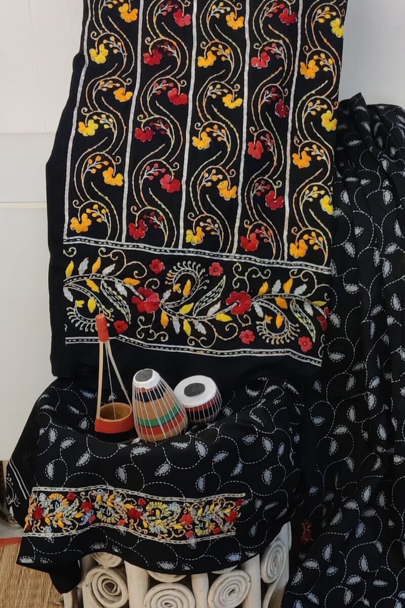 Suit stories - Black & White Twirling Buds Embroidered Cotton Suit Set - Image 2