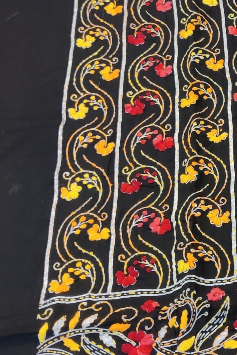 Suit stories - Black & White Twirling Buds Embroidered Cotton Suit Set - Image 6