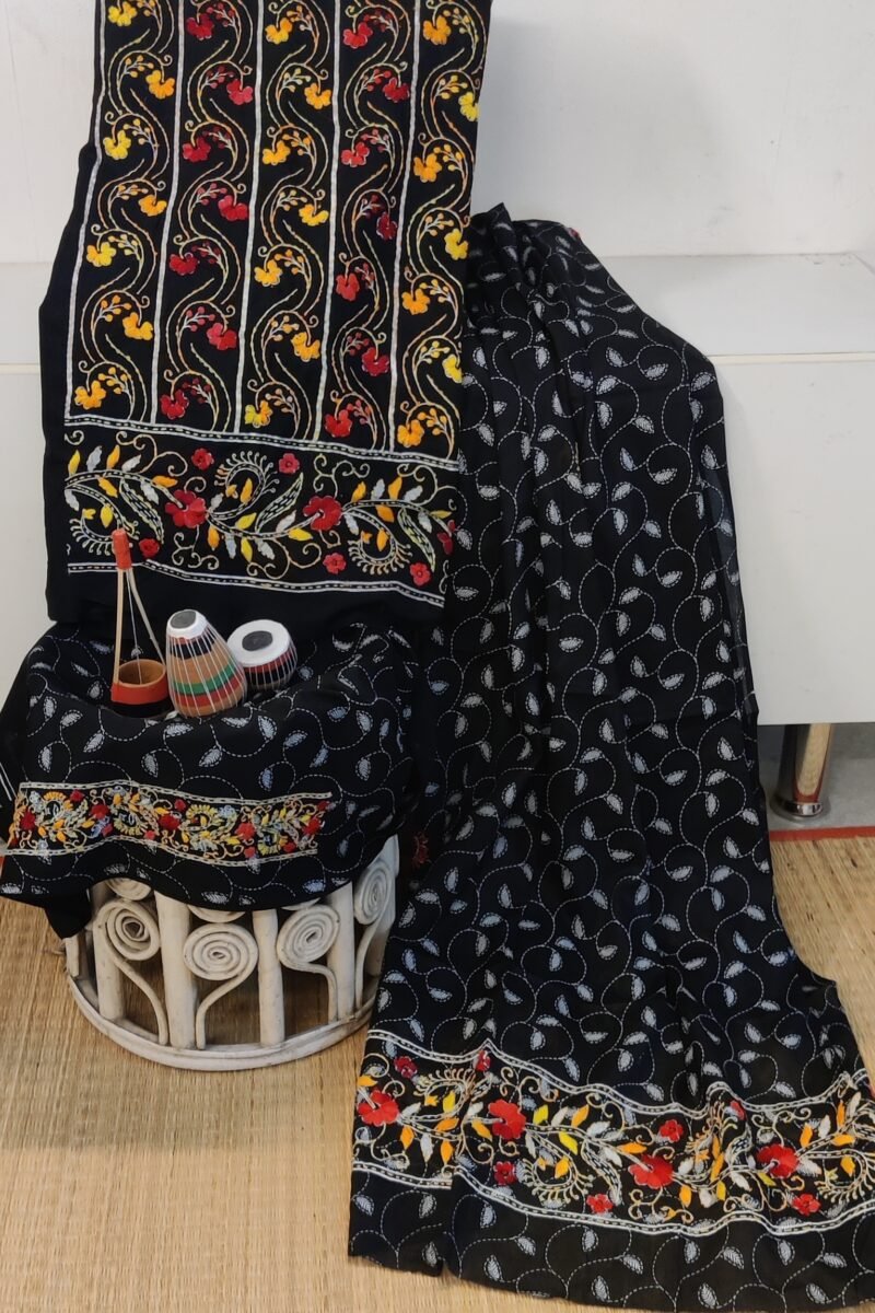 Suit stories - Black & White Twirling Buds Embroidered Cotton Suit Set