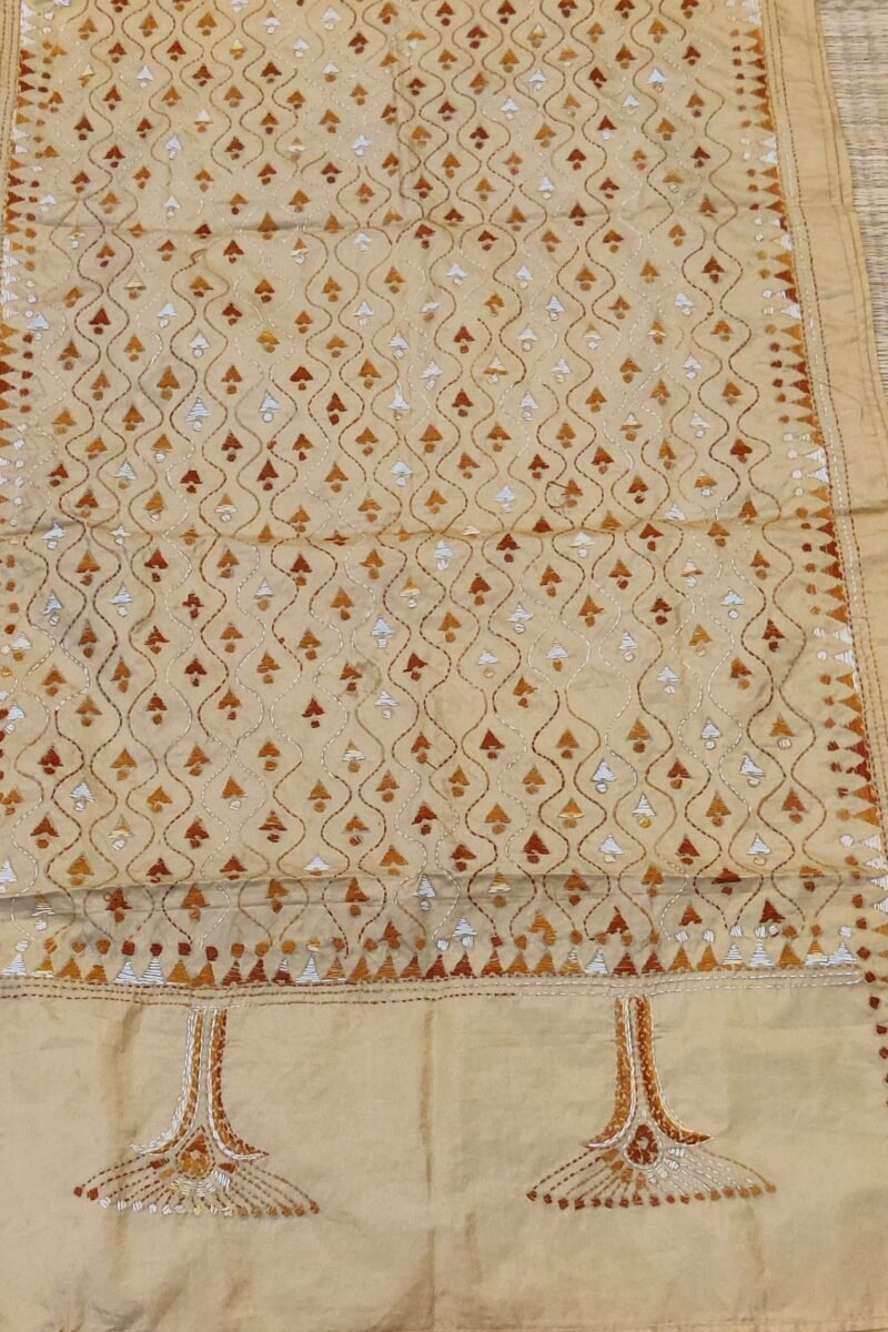 Dreamy Drapes - Biscuit Brown Blended Silk Wave Kantha Stole - Image 5