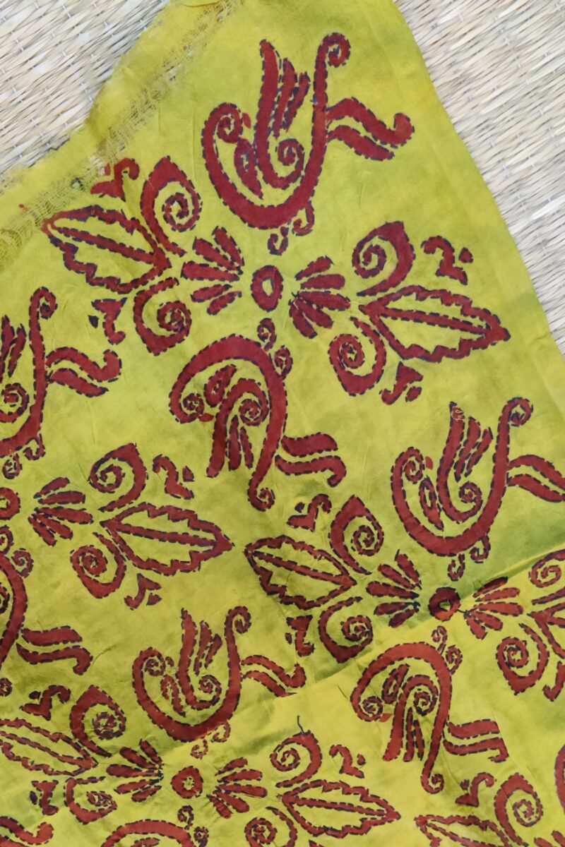 Dreamy Drapes - Moss Green & Red Tussar Peacock Kantha Stole - Image 4