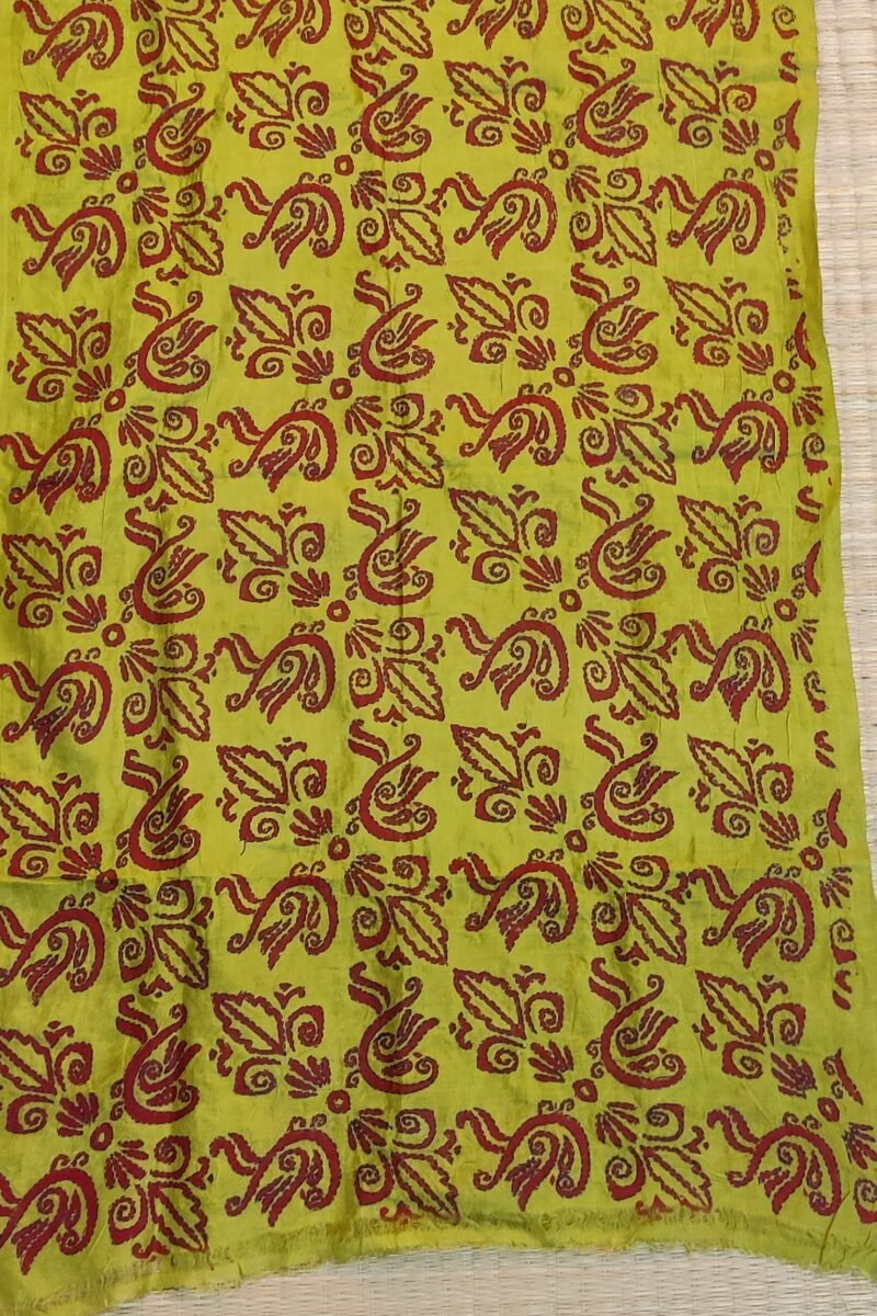Dreamy Drapes - Moss Green & Red Tussar Peacock Kantha Stole - Image 5