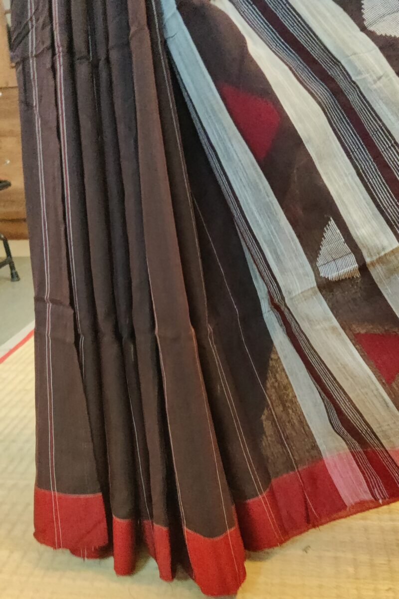Taant Treasures - Dark Coffee and Red Cotton Handloom Saree with White and Red Line Kantha Stitch - Image 5