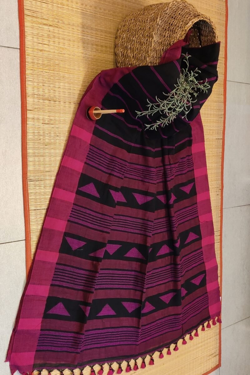 Taant Treasures - Black and Pink Cotton Handloom Saree with Pink Line Kantha Stitch - Image 2