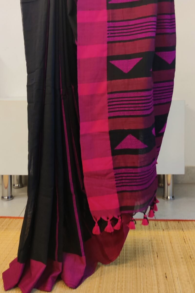 Taant Treasures - Black and Pink Cotton Handloom Saree with Pink Line Kantha Stitch - Image 3