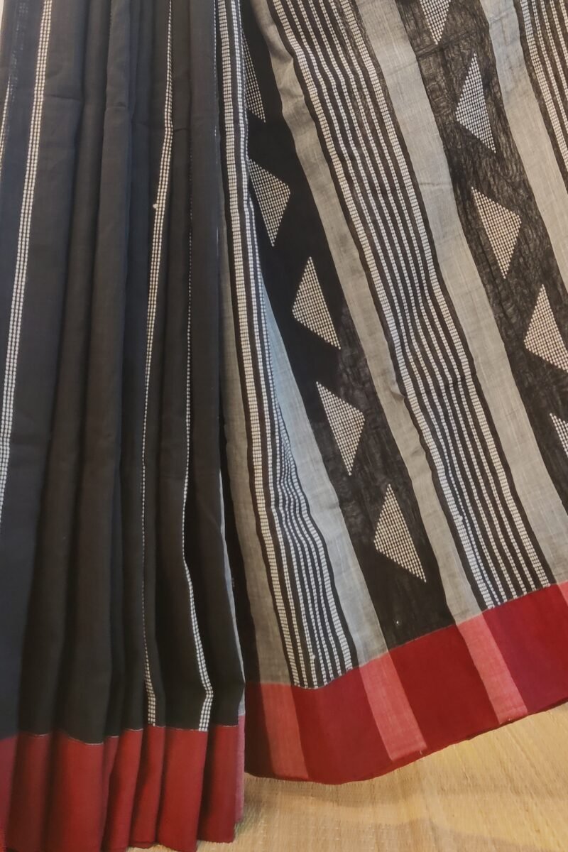 Taant Treasures - Black and Red Cotton Handloom Saree with White Line Kantha Stitch - Image 4