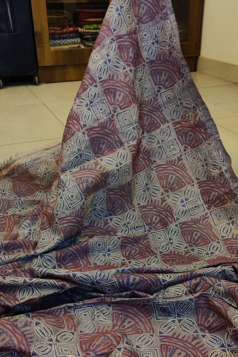 Dreamy Drapes - Grey Tussar Silk Dupatta with Blue Block Print and Kantha Outlines in Red and White - Image 2
