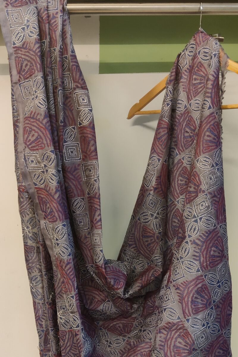 Dreamy Drapes - Grey Tussar Silk Dupatta with Blue Block Print and Kantha Outlines in Red and White - Image 3