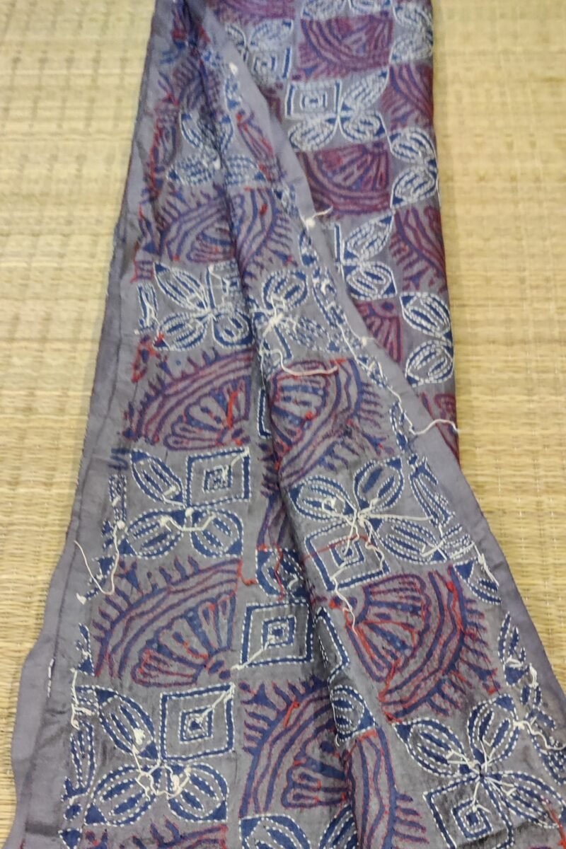 Dreamy Drapes - Grey Tussar Silk Dupatta with Blue Block Print and Kantha Outlines in Red and White - Image 6