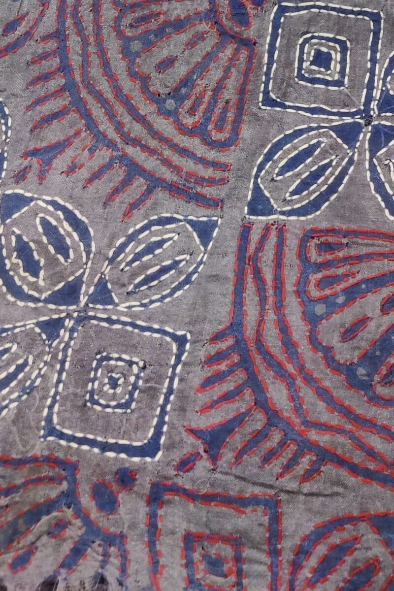 Dreamy Drapes - Grey Tussar Silk Dupatta with Blue Block Print and Kantha Outlines in Red and White - Image 7