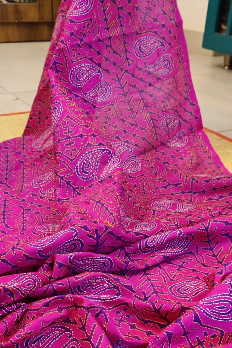 Dreamy Drapes - Hot Pink Tussar Silk Dupatta with Purple Block Print and Kantha Outlined Mango Motifs - Image 2