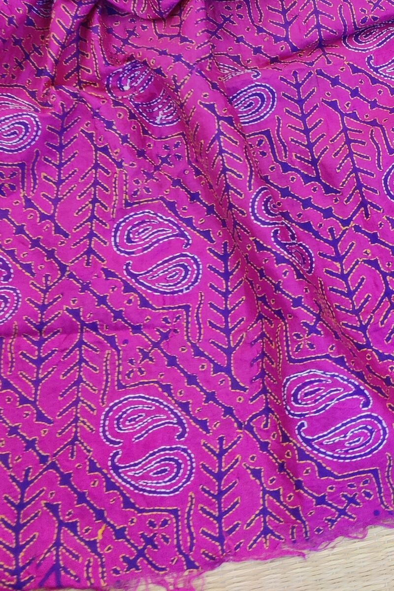 Dreamy Drapes - Hot Pink Tussar Silk Dupatta with Purple Block Print and Kantha Outlined Mango Motifs - Image 7