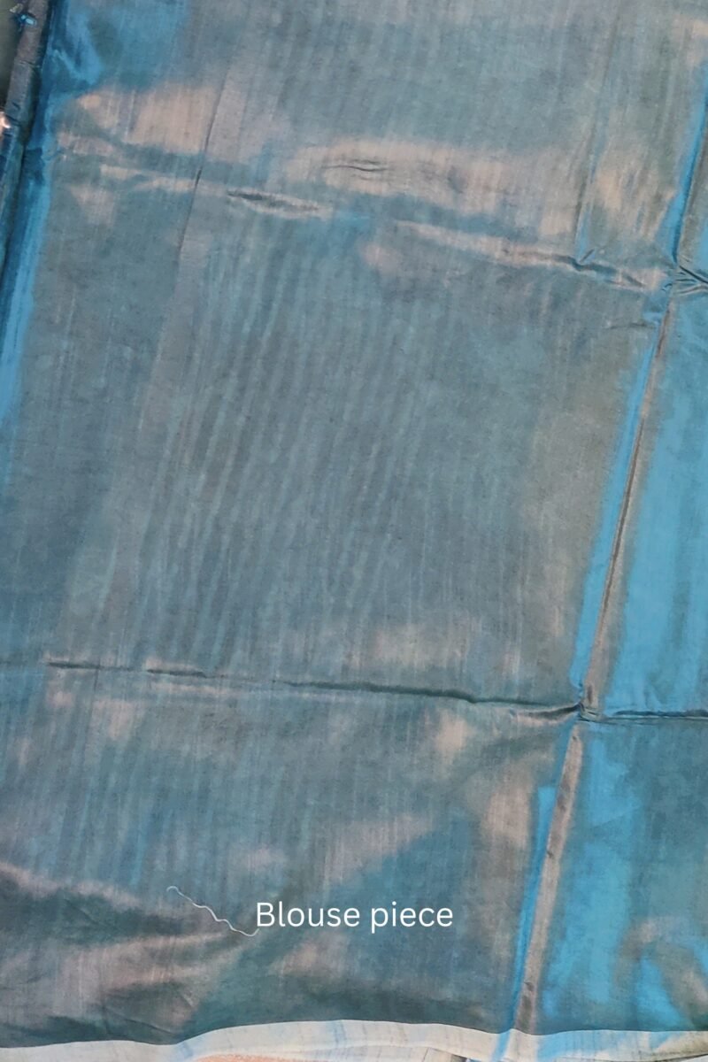 Viscose Vibrance: Peacock Green Kota Viscose Saree with Floral Machine Embroidery and Striped Pallu - Image 8