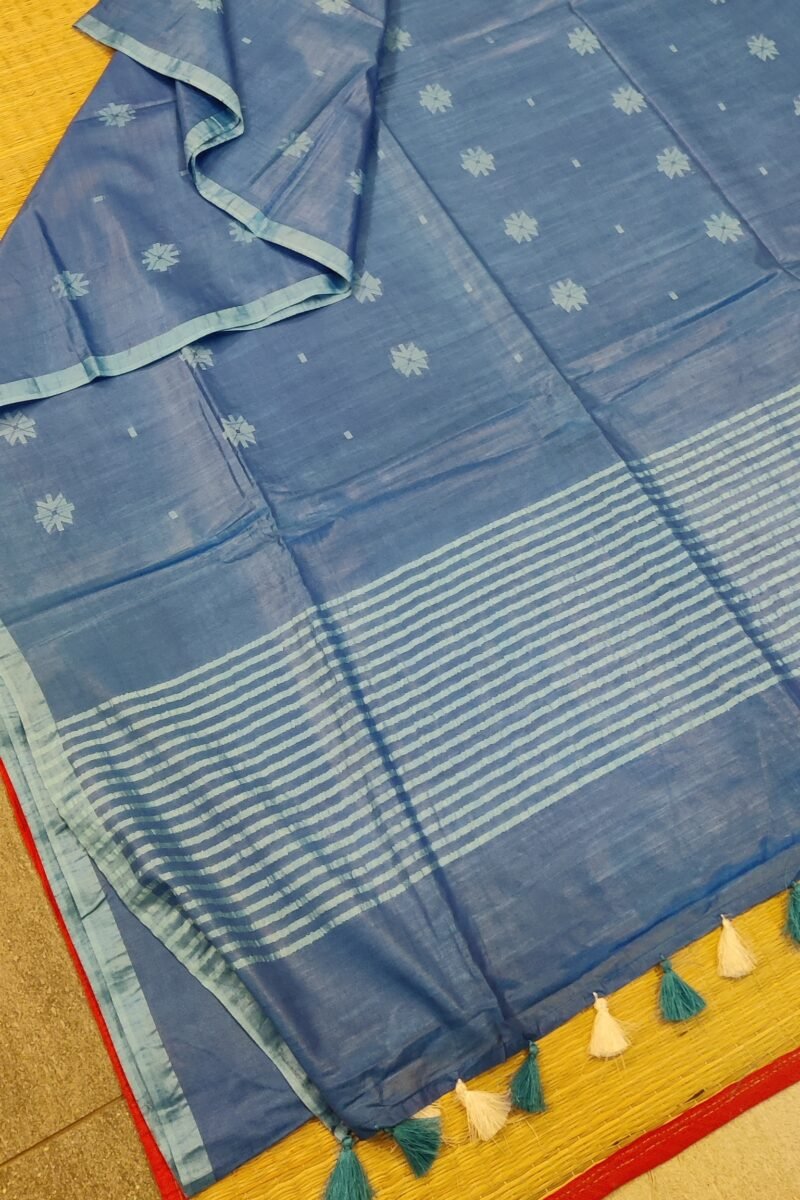 Viscose Vibrance: Blue Kota Viscose Saree with Floral Machine Embroidery and Striped Pallu - Image 4