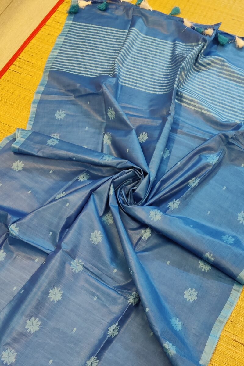 Viscose Vibrance: Blue Kota Viscose Saree with Floral Machine Embroidery and Striped Pallu - Image 6