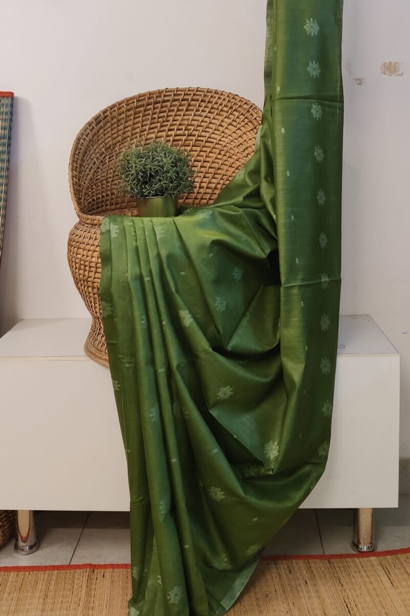 Viscose Vibrance: Leaf Green Kota Viscose Saree with Floral Machine Embroidery and Striped Pallu - Image 2
