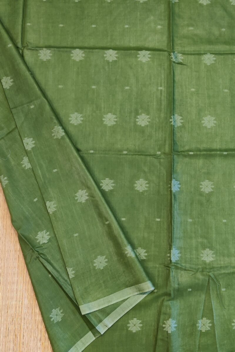 Viscose Vibrance: Leaf Green Kota Viscose Saree with Floral Machine Embroidery and Striped Pallu - Image 5