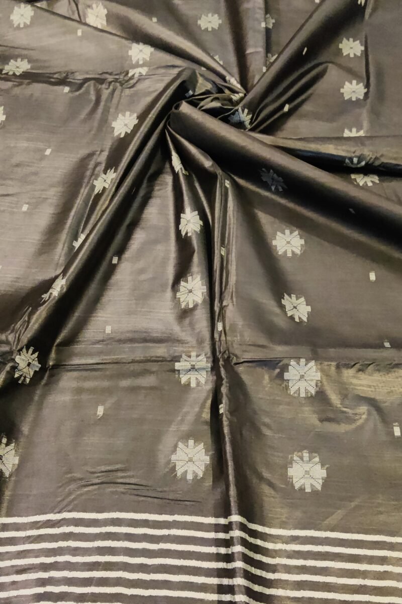 Viscose Vibrance: Black Kota Viscose Saree with Floral Machine Embroidery and Striped Pallu - Image 6