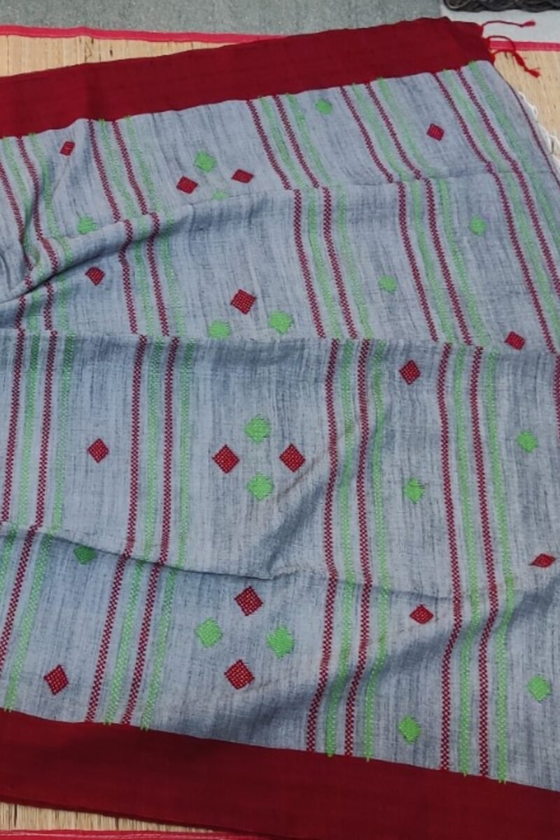 Cotton Chronicles: Dark Grey with Maroon Border and Maroon-Green Motif Assam Cotton Saree - Image 8