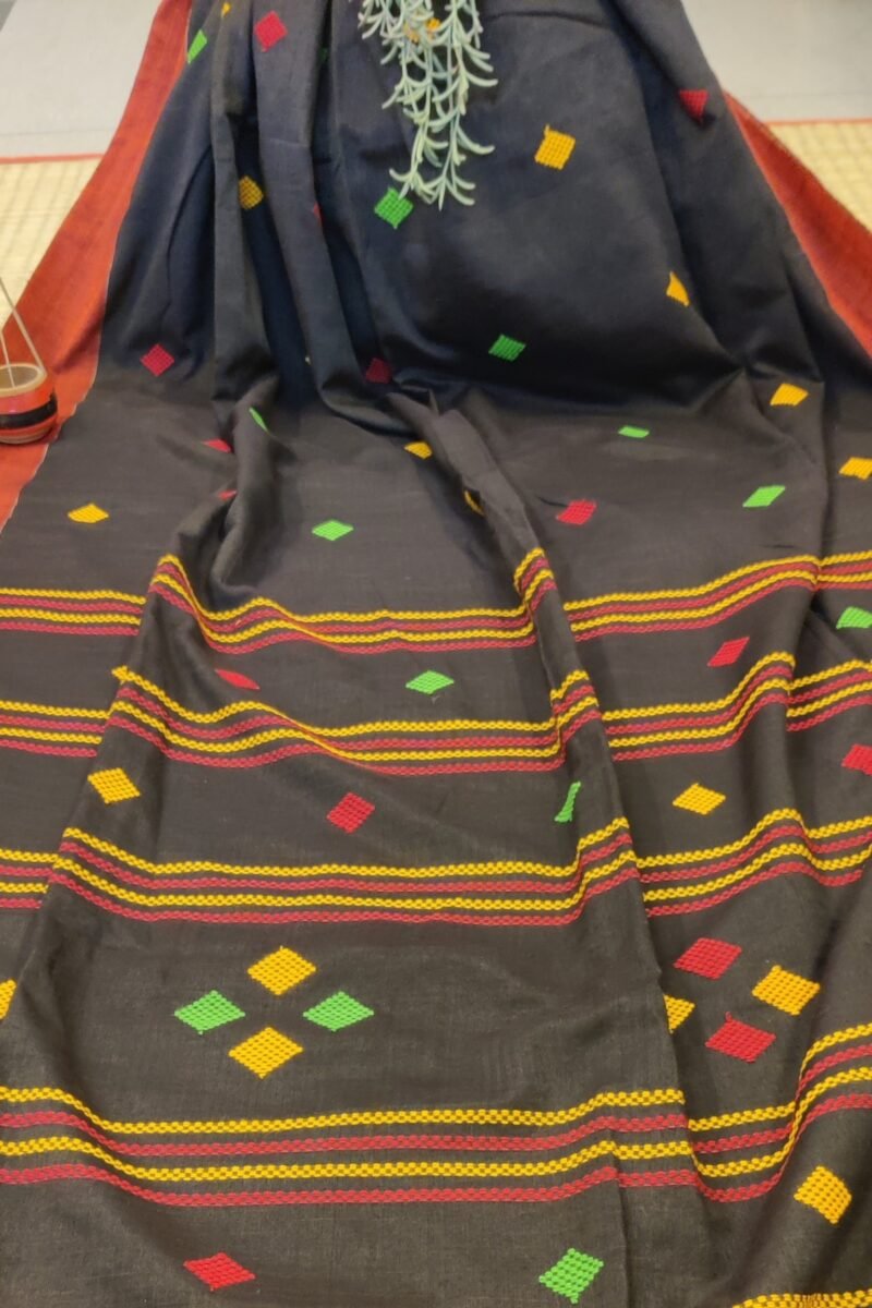 Cotton Chronicles: Black with Maroon Border and Yellow-Red-Green Motif Assam Cotton Saree - Image 6